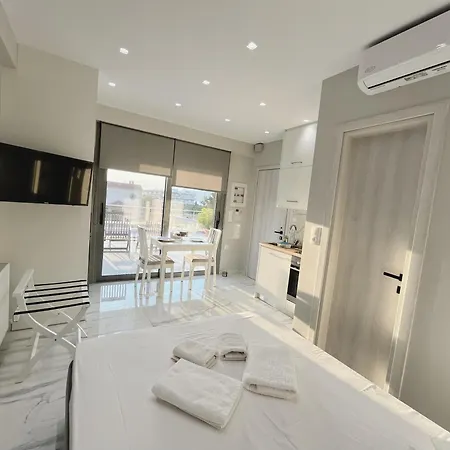 דירה Blueline 2 לוטראקי